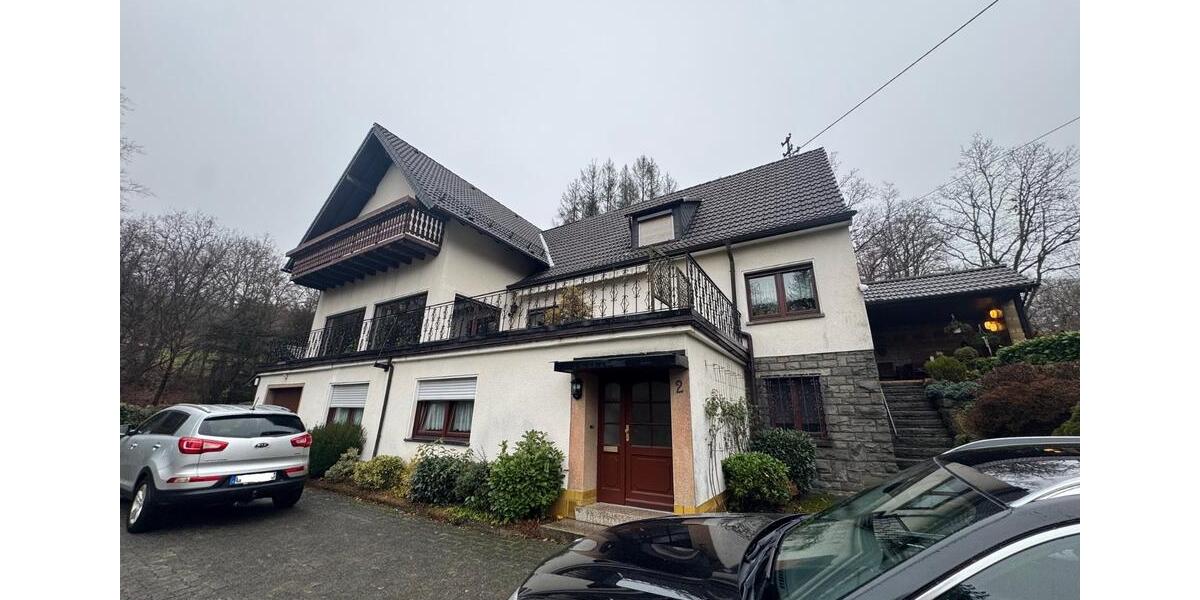 Einfamilienhaus Reichshof - 11 Zimmer, 315 m&sup2;, 1.700&euro; | Angebot:25151779