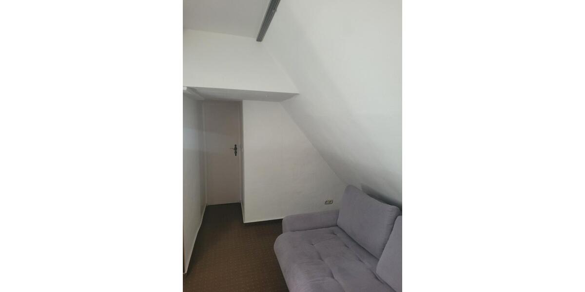 Gemütliche 2,5-Zimmer-Wohnung, teilmöbliert 2.5 zimmer