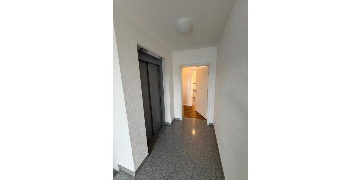 Dachgeschoßwohnung Schlüchtern - 5 Zimmer, 148 m&sup2;, 1.300&euro; | Angebot:24867340