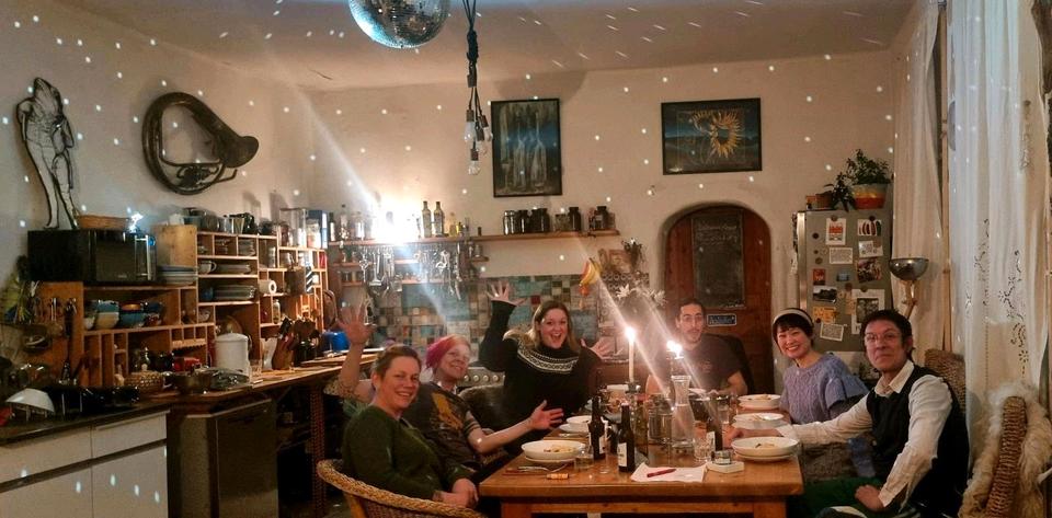 Wohnen auf Zeit Windeck - 2 Zimmer, 250 m&sup2;, 250&euro; | Angebot:26268305