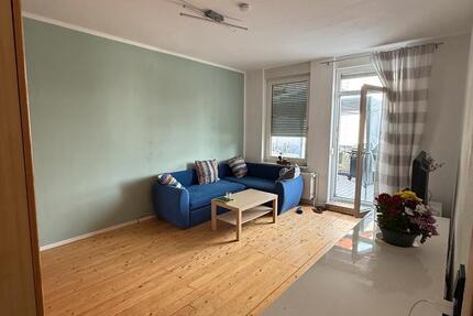 2 ZKB mit großem Balkon im Stadtzentrum mit Parkplatz