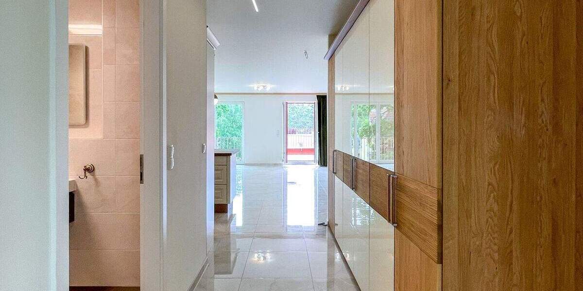 Etagenwohnung Berlin Lichterfelde - 5 Zimmer, 135 m&sup2;, 2.977&euro; | Angebot:24972209