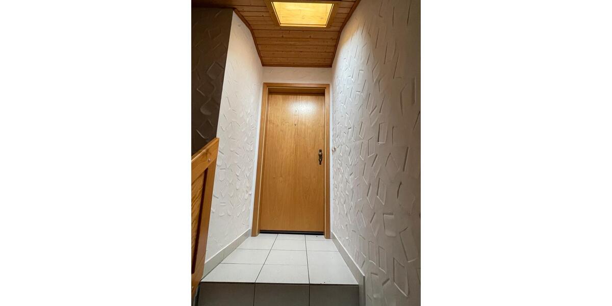 Dachgeschoßwohnung Schotten - 3 Zimmer, 82 m&sup2;, 615&euro; | Angebot:25044820