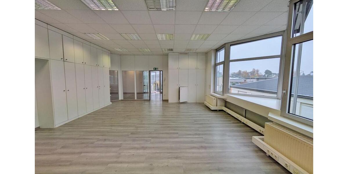 Gewerbeobjekt Stuhr - 1.990&euro; | Angebot:25995668