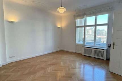 Wohnung Berlin Charlottenburg-Wilmersdorf - 4 Zimmer, 165 m&sup2;, 2.985&euro; | Angebot:26138921