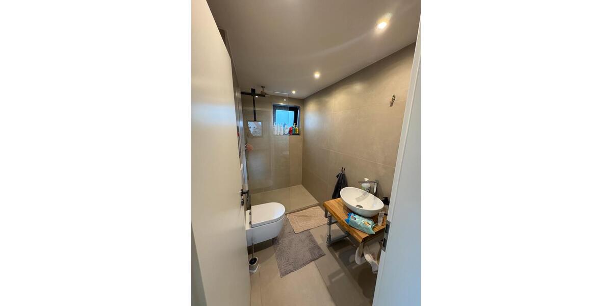 Dachgeschoßwohnung Rüsselsheim am Main - 2 Zimmer, 65 m&sup2;, 1.400&euro; | Angebot:24713144