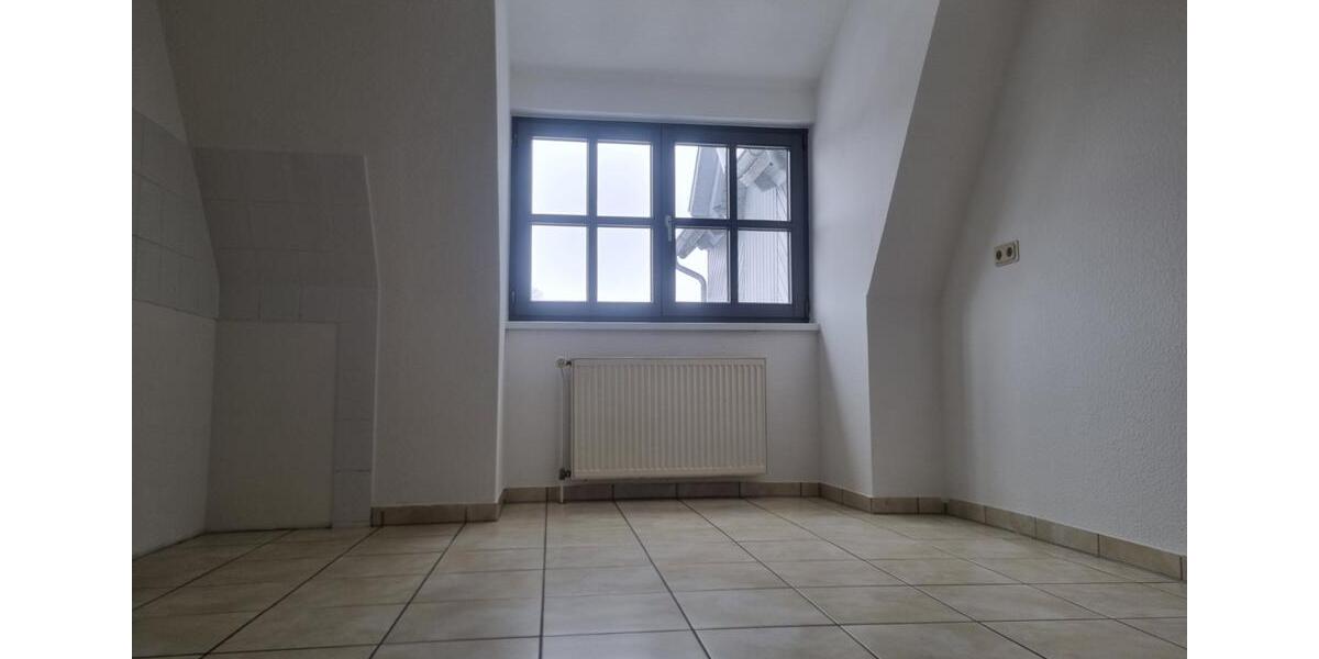 Dachgeschoßwohnung Halberstadt - 4 Zimmer, 117 m&sup2;, 699&euro; | Angebot:24522286