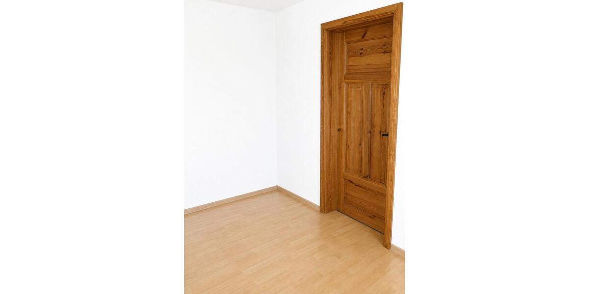 Etagenwohnung Strehla - 2 Zimmer, 50 m&sup2;, 290&euro; | Angebot:26606775