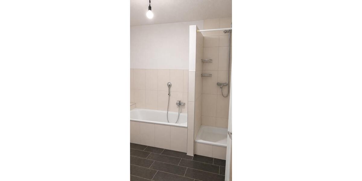 Etagenwohnung Östringen - 5 Zimmer, 100 m&sup2;, 1.000&euro; | Angebot:26488477