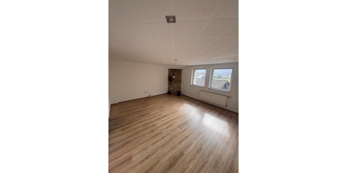 Etagenwohnung Büdingen - 4.5 Zimmer, 104 m&sup2;, 1.400&euro; | Angebot:26102444