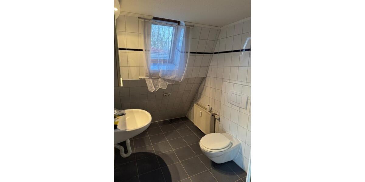 Gemütliche Dachgeschosswohnung für ruhigen Bewohner*in in Bremen 1 zimmer