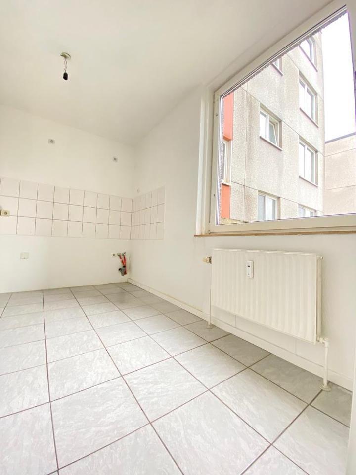 *** FAMILIEN AUFGEPASST *** Sehr helle 3-Zimmer-Wohnung im EG mit Balkon *** LÜD-Kalve *** zimmer