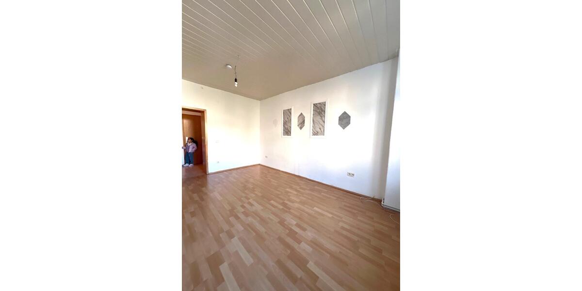Etagenwohnung Hagen Hagen-Mitte - 3 Zimmer, 82 m&sup2;, 600&euro; | Angebot:26266796