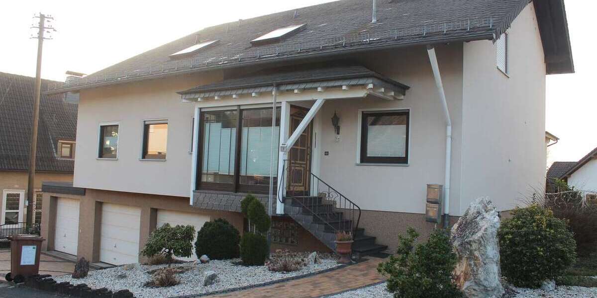 Etagenwohnung Kirchen - 4 Zimmer, 154 m&sup2;, 850&euro; | Angebot:25496080