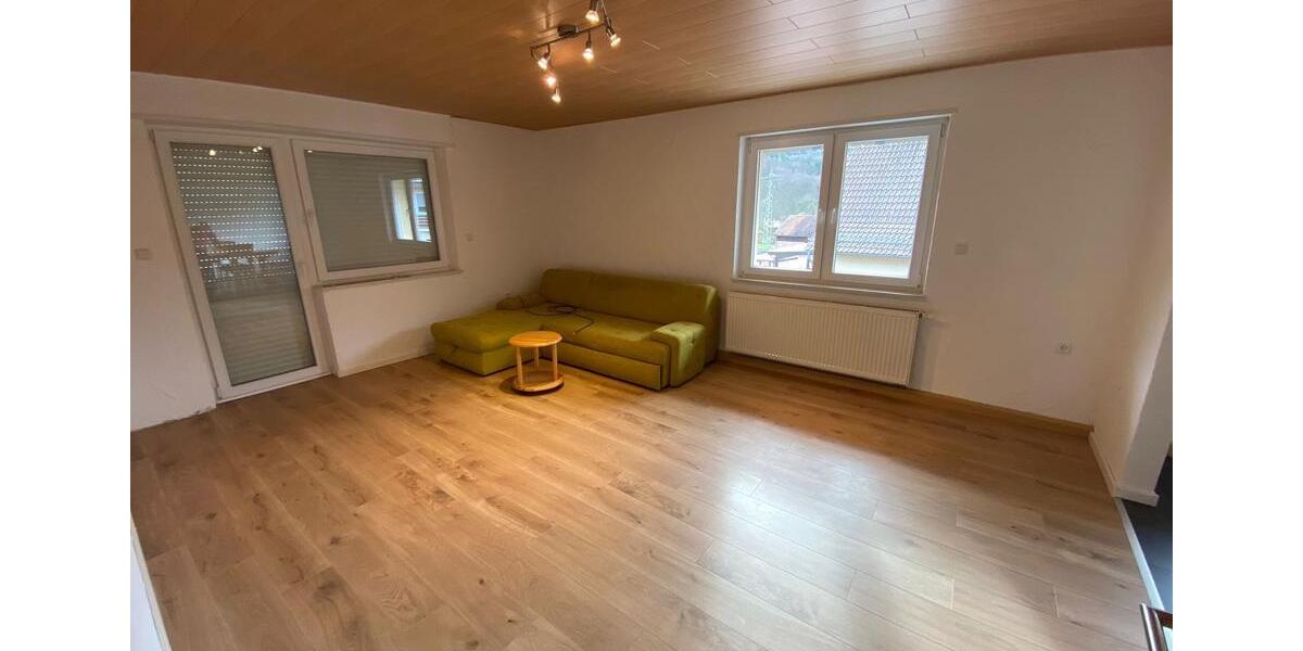 Etagenwohnung Dahn - 3.5 Zimmer, 92 m&sup2;, 900&euro; | Angebot:25310311