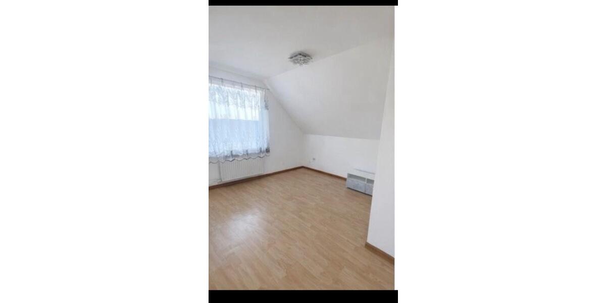 Dachgeschoßwohnung Rodenberg - 3 Zimmer, 84 m&sup2;, 850&euro; | Angebot:25803885
