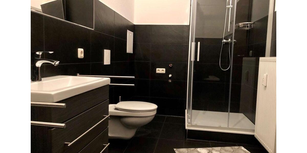 Schöne renovierte 3-Raumwohnung mit Balkon und Stellplatz 3 zimmer