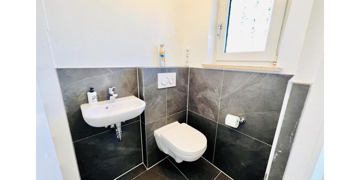 Reihenhaus Kaufbeuren - 7.5 Zimmer, 190 m&sup2;, 2.250&euro; | Angebot:26633125