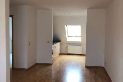 Wohnung zum Mieten in Leipzig Lindenau 610 € 58.79 m² 2 zimmer