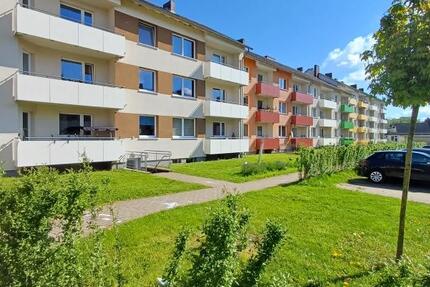 Gut geschnittene 3-Zimmer-Wohnung mit Balkon zimmer
