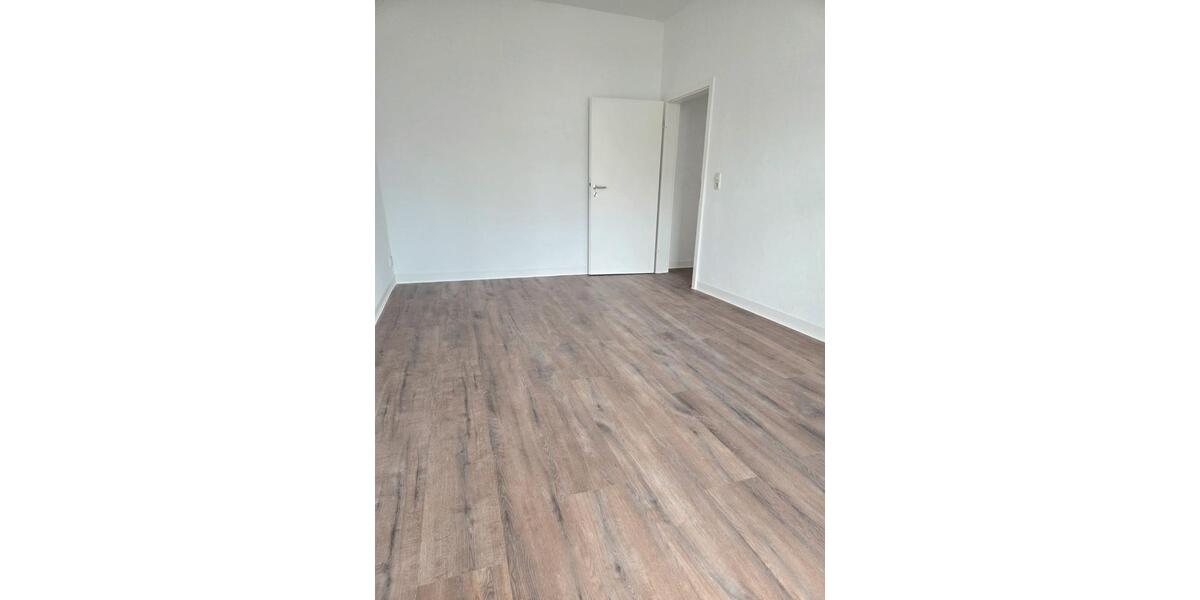 Etagenwohnung Magdeburg Nordwest - 4 Zimmer, 84 m&sup2;, 759&euro; | Angebot:26266521