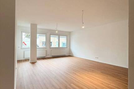 Alles neu saniert + Platz satt + barrierefrei + Erstbezug + Stellplatz 3 zimmer