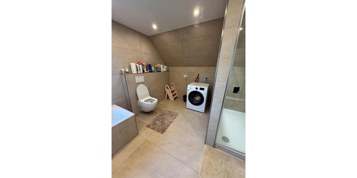 Wohnen auf Zeit Staufenberg - 4 Zimmer, 120 m&sup2;, 350&euro; | Angebot:25638958