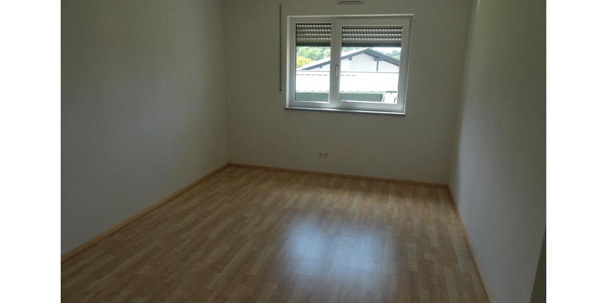 Etagenwohnung Waldkirchen - 3 Zimmer, 75 m&sup2;, 831&euro; | Angebot:26057871