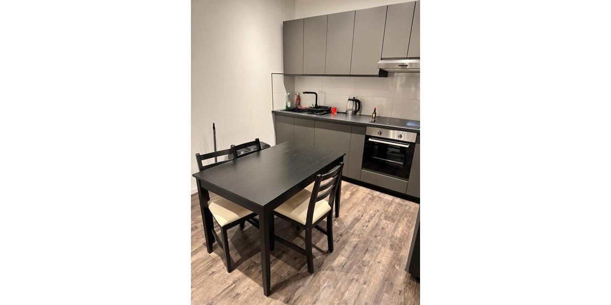 Wohnen auf Zeit Frankfurt am Main Unterliederbach - 4 Zimmer, 130 m&sup2;, 2.000&euro; | Angebot:26605389