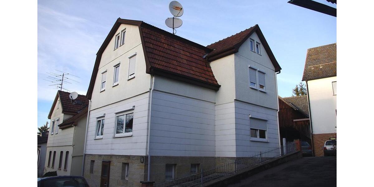 Gepflegtes, renoviertes Einfamilienhaus mit Einbauküche und Terrasse 5 zimmer