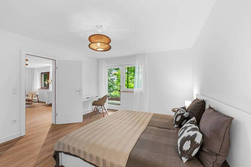 Stilvoll möblierte 2 Zimmerwohnung mit Garten und Terrasse
