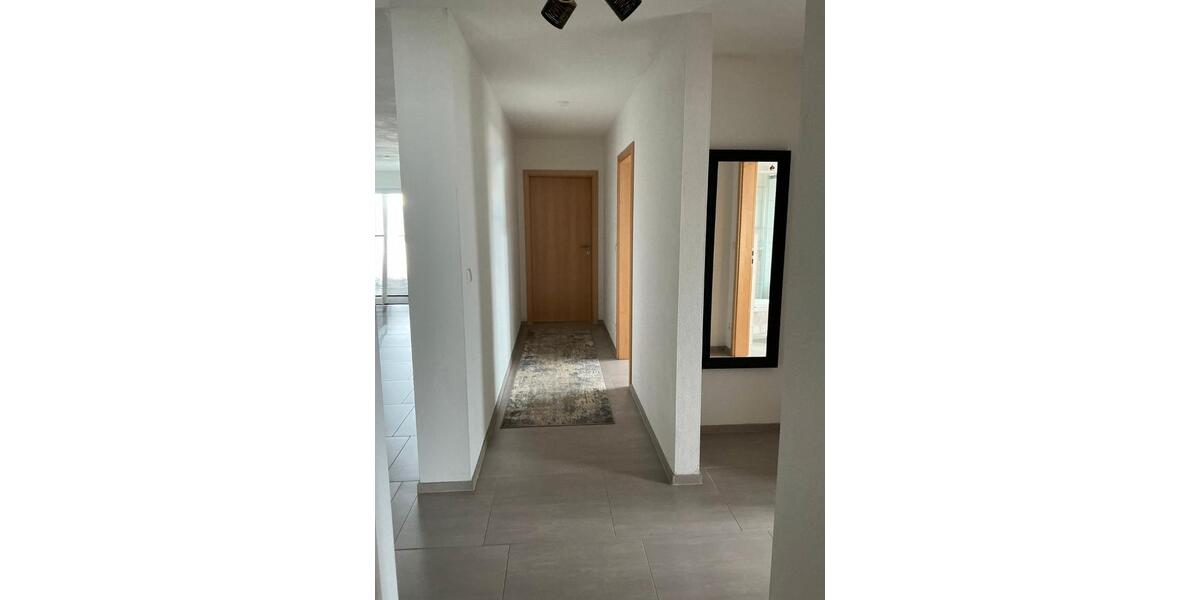 Etagenwohnung Neresheim - 4 Zimmer, 145 m&sup2;, 1.450&euro; | Angebot:26007781