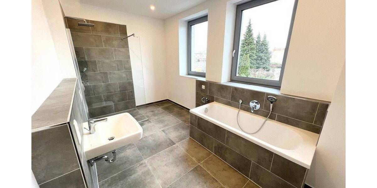 Etagenwohnung Magdeburg Salbke - 2 Zimmer, 68 m&sup2;, 573&euro; | Angebot:26805534