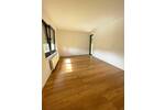 Moderne 2-Zimmer-Wohnung mit Terrasse und Blick ins Grüne, Wannenbad, separate Küche, Abstellraum