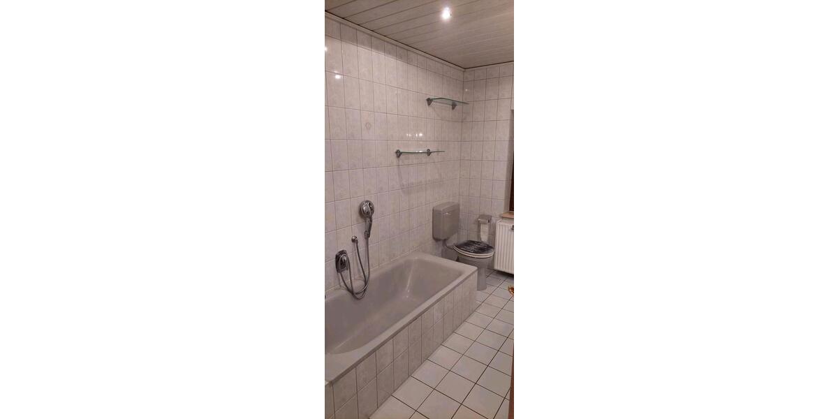 Etagenwohnung Bad Kissingen - 5 Zimmer, 130 m&sup2;, 850&euro; | Angebot:26102527