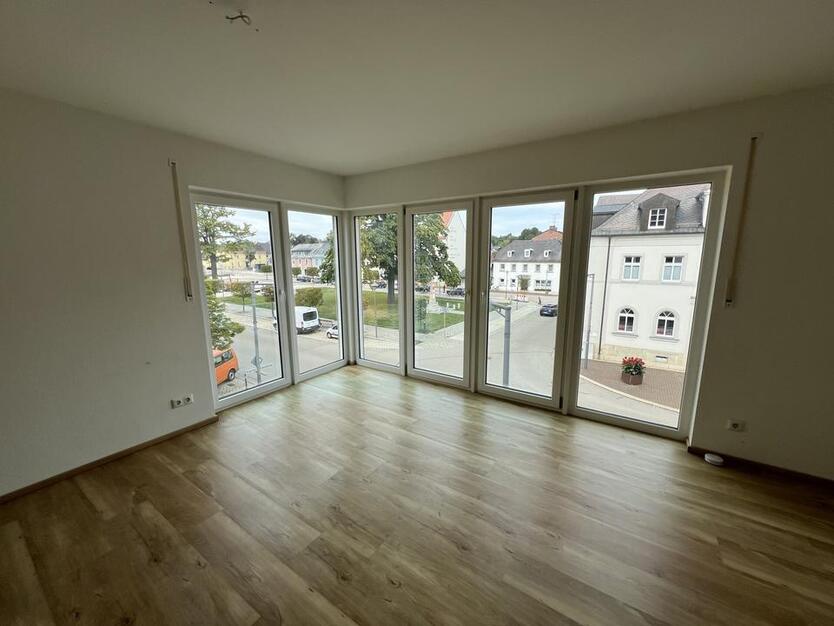 4-Zimmer-Wohnung - Aufzug - Garage mit direkt Zugang zum Gebäude - Baujahr 2016 - Balkon