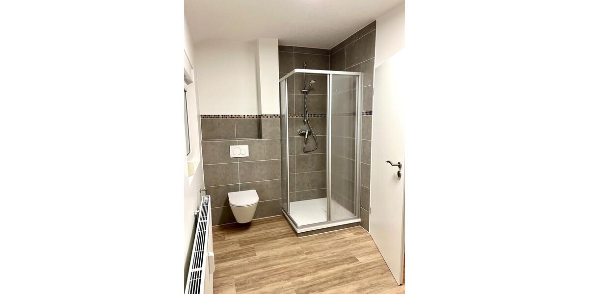 Etagenwohnung Mönchengladbach Nord - 2 Zimmer, 94 m&sup2;, 1.090&euro; | Angebot:26273875
