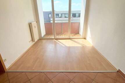 Wohnung Rostock Steintor-Vorstadt - 2 Zimmer, 32 m&sup2;, 400&euro; | Angebot:26020837