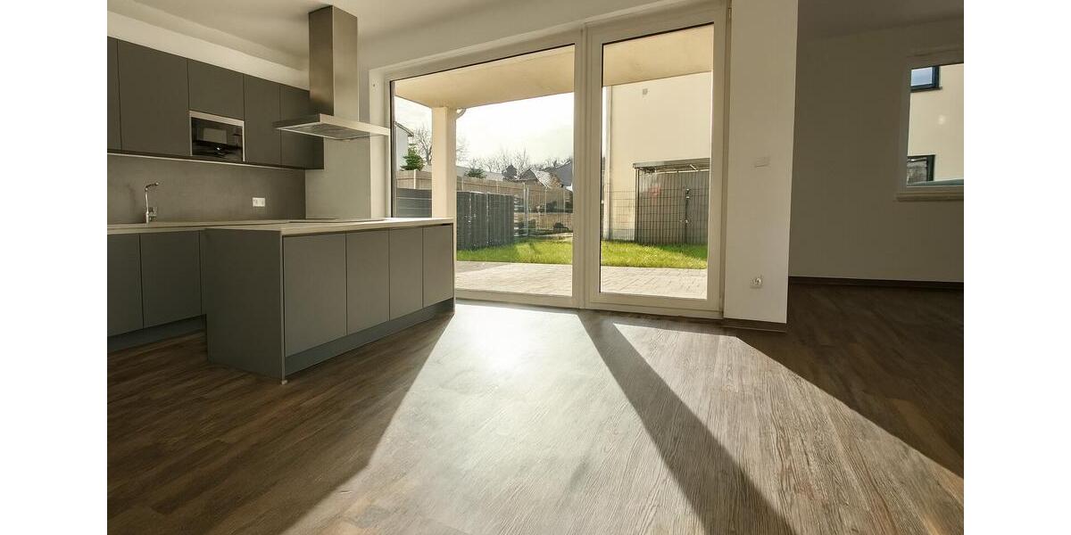 Erdgeschoßwohnung Meißen - 3.5 Zimmer, 105 m&sup2;, 1.050&euro; | Angebot:24491586