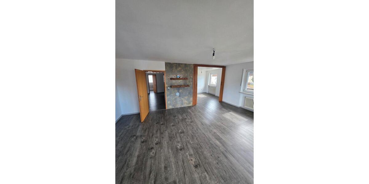 Etagenwohnung Langdorf - 3.5 Zimmer, 120 m&sup2;, 850&euro; | Angebot:26039848