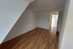 Etagenwohnung Roßwein - 3 Zimmer, 65 m&sup2;, 325&euro; | Angebot:25686207
