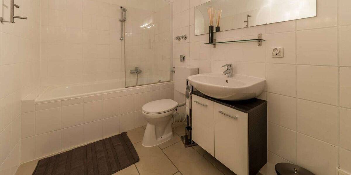 Etagenwohnung Frankfurt am Main Westend-Süd - 2 Zimmer, 46 m&sup2;, 1.810&euro; | Angebot:26824540