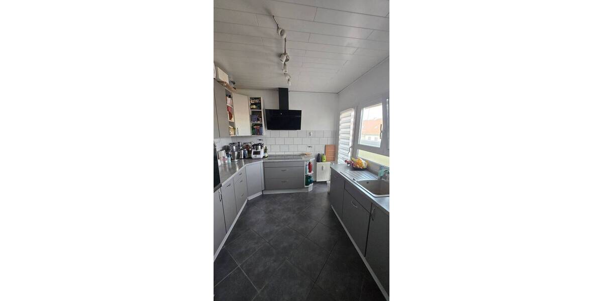 Etagenwohnung Pforzheim Oststadt - 4 Zimmer, 170 m&sup2;, 1.700&euro; | Angebot:23588934