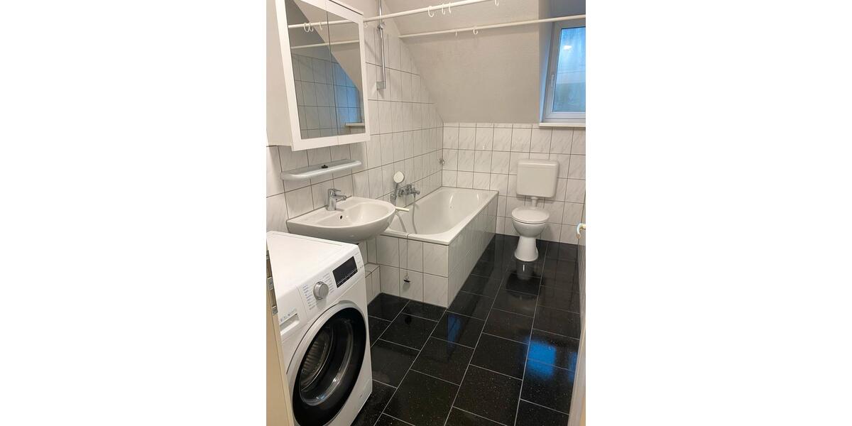 Gemütliche möblierte DG Wohnung am Luisenviertel 2 zimmer