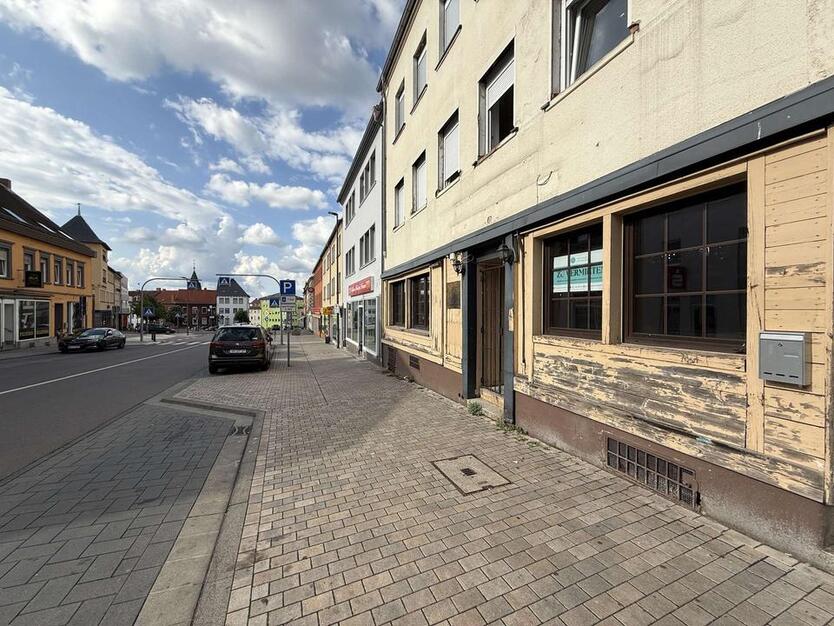 Gewerbefläche für Gastronomie, Imbiss oder Café im Herzen von Neunkirchen