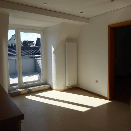 **3 Zimmer-Wohnung mit Balkon und Einbauküche in Neheim** 3 zimmer