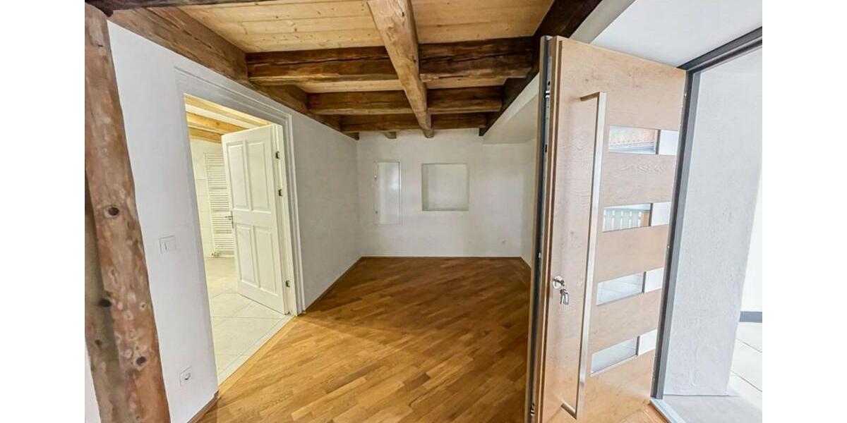 Zu vermieten: Einzigartige, große, offene, Loft-Whg. Terrasse, City Vilshofen, Kaltm.990€, 135 qm 2 zimmer