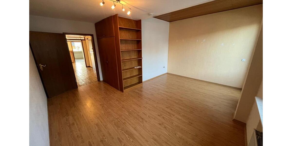 Großzügige 3 Zimmer Wohnung mit großer Dachterrasse 3 zimmer
