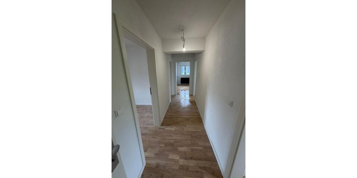 Dachgeschoßwohnung Achern - 3 Zimmer, 68 m&sup2;, 700&euro; | Angebot:26577718