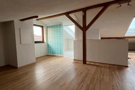 Wohnen auf Zeit Nürtingen - 6 Zimmer, 170 m&sup2;, 520&euro; | Angebot:26268216